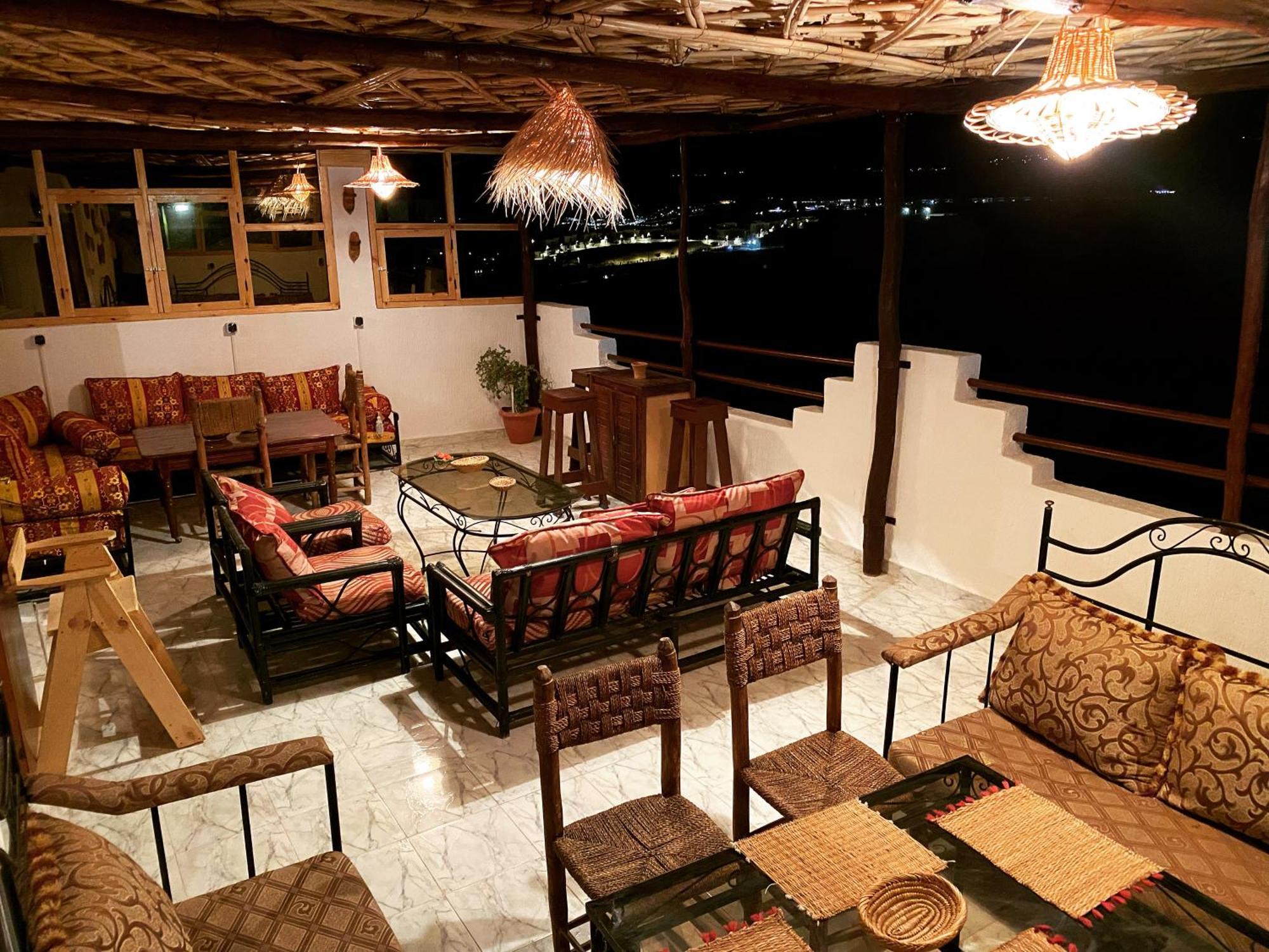 Red Carpet Surf Camp Sea, Mountain & Garden Escape Hotel Tamraght Exterior photo