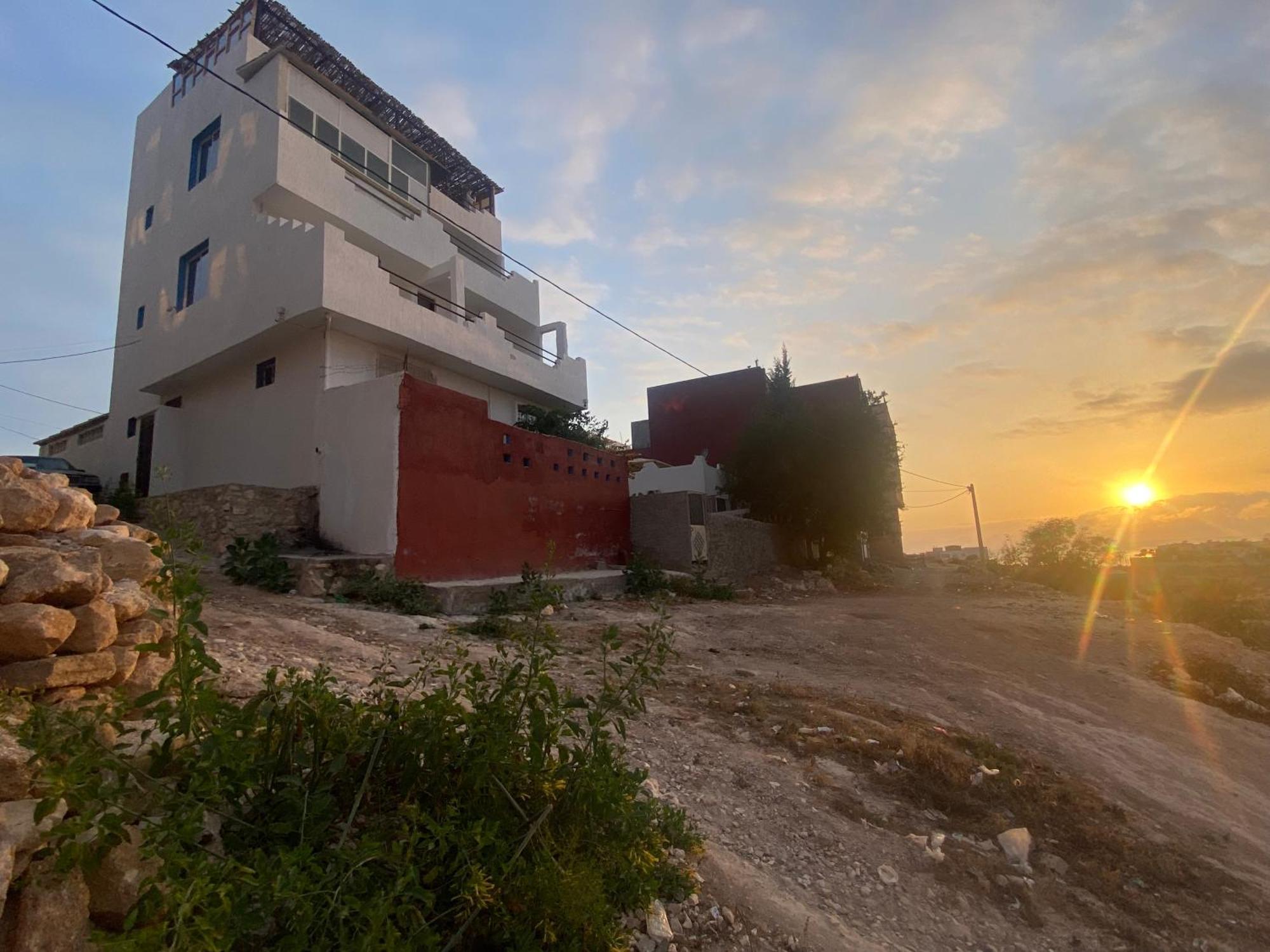 Red Carpet Surf Camp Sea, Mountain & Garden Escape Hotel Tamraght Exterior photo